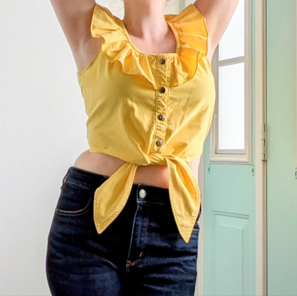 💛 Gitano Vintage Yellow 🌞 Ruffle Collar Crop Top, Waist Tie - Size Medium